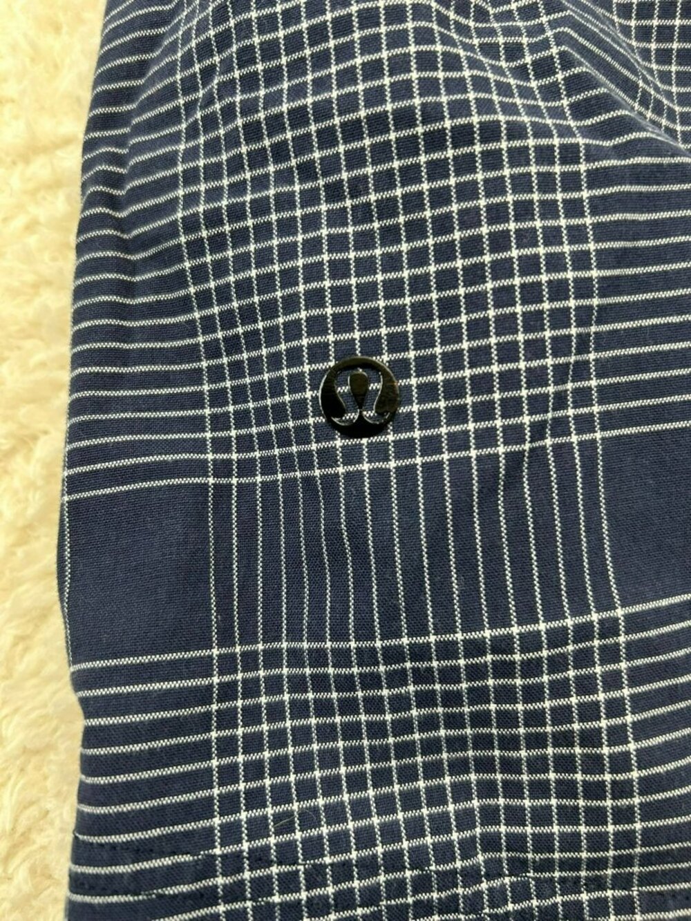 Lululemon Mens Plaid Casual Shorts Navy/White Size 38 Cotton Blend Lightweight G - Picture 4 of 6